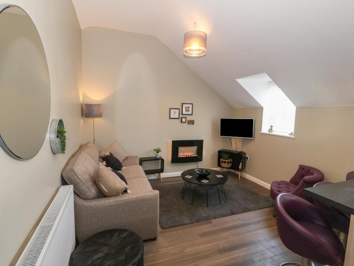 Tan Bryn 2 Apartment Абърдарън Екстериор снимка