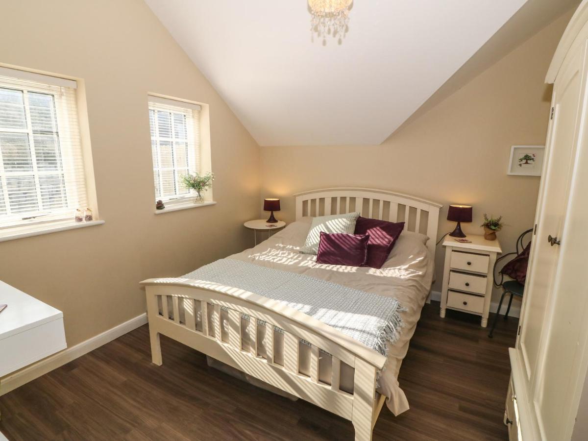 Tan Bryn 2 Apartment Абърдарън Екстериор снимка