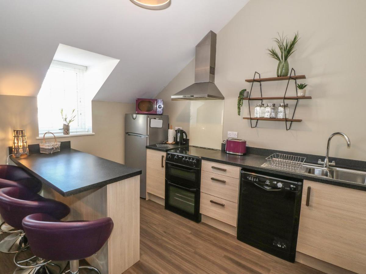 Tan Bryn 2 Apartment Абърдарън Екстериор снимка