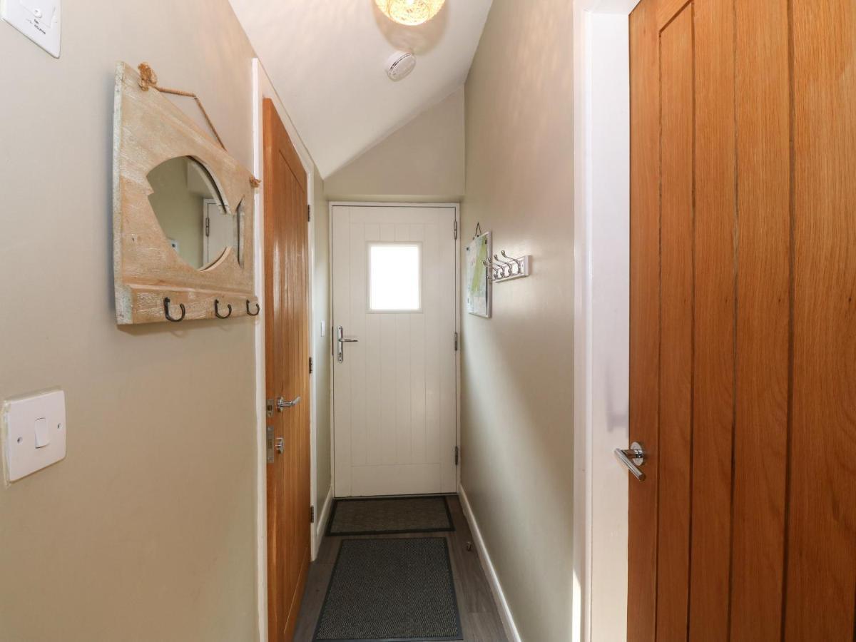 Tan Bryn 2 Apartment Абърдарън Екстериор снимка